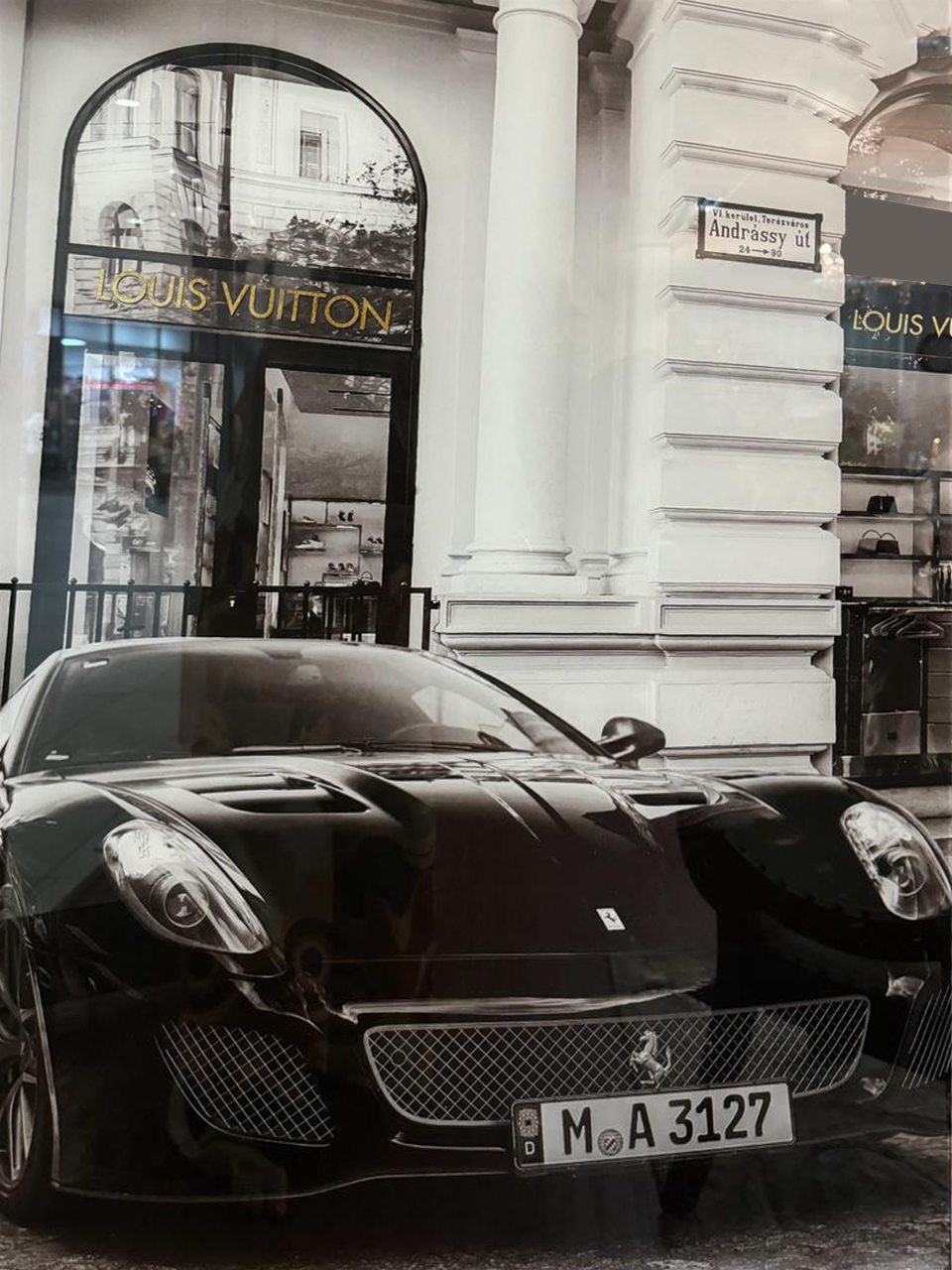 LV car